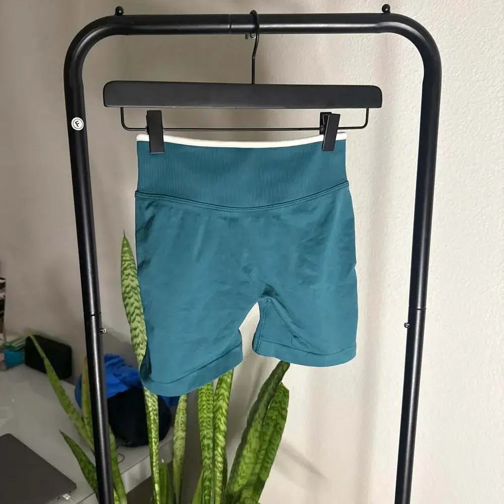 Athletic Teal Workout Set Long Sleeve Crop Top and Biker Shorts Small